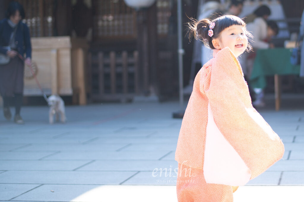 3歳女の子の七五三ロケーションフォト。東京都府中市へ出張撮影。